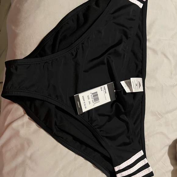 Adidas swim bottoms 2X - Picture 5 of 8